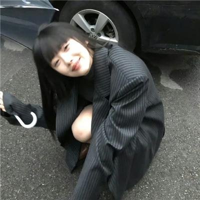 克莱尔的膝盖